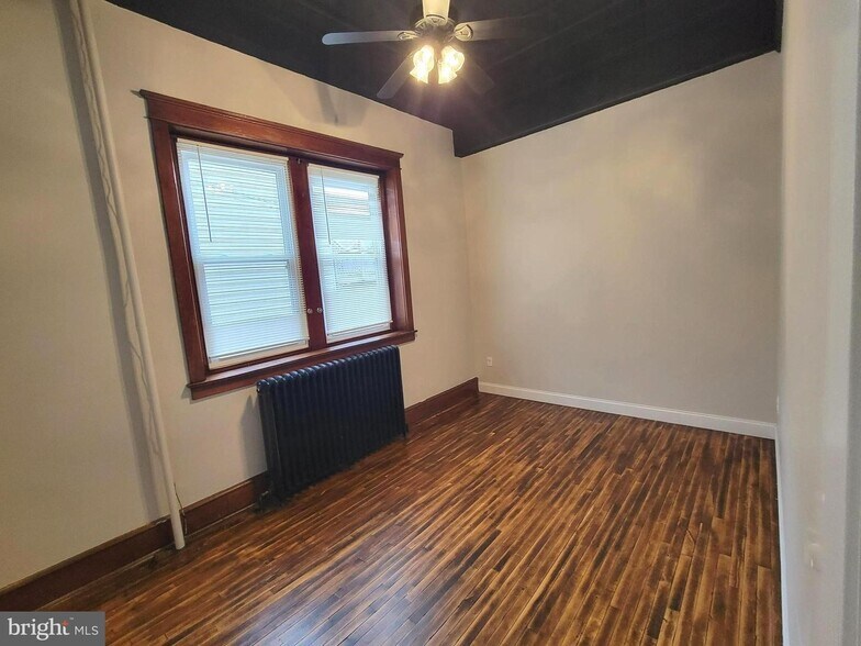 More Photos Of 35-39 E Philadelphia Ave, Boyertown Storefront Retail Residential For Lease