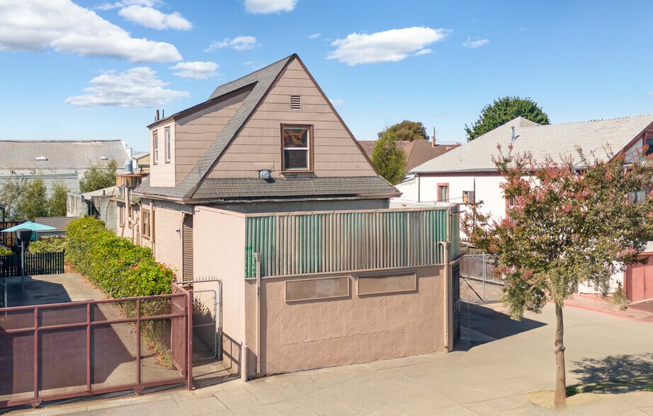 More Photos Of 3615-3617 San Leandro St, Oakland Storefront Retail Residential For Sale