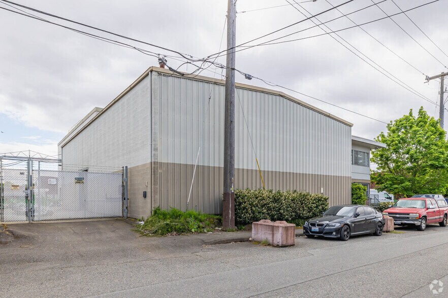 More Photos Of 547-549 S River St, Seattle Unknown For Lease