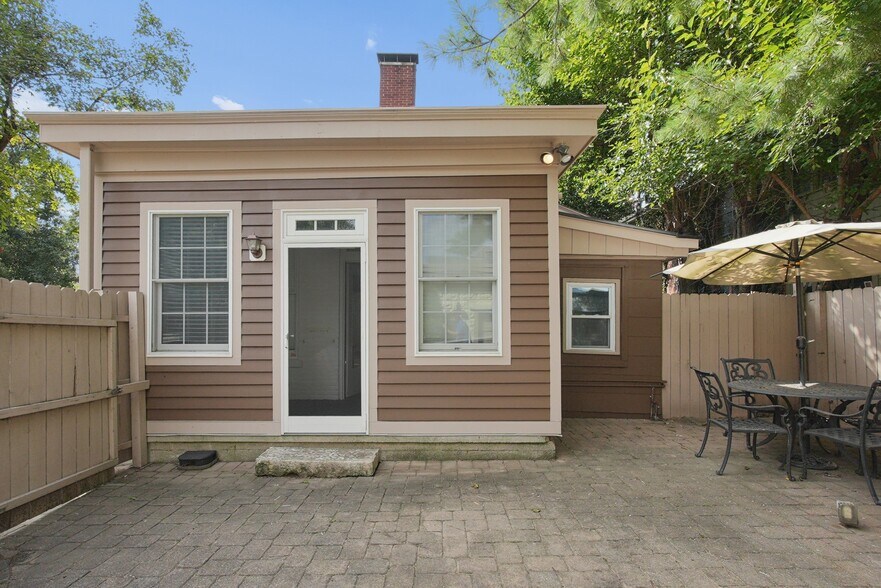 More Photos Of 54 E Whittier St, Columbus Medical For Lease