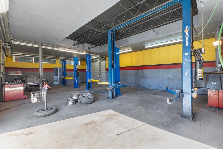 More Photos Of 2155 Trinity Dr, Los Alamos Industrial For Sale