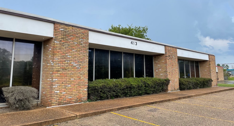 More Photos Of 413 S Eastman Rd, Longview Warehouse For Lease