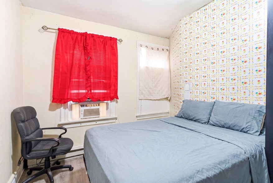 More Photos Of 369 E Kinney St, Newark Apartments For Sale