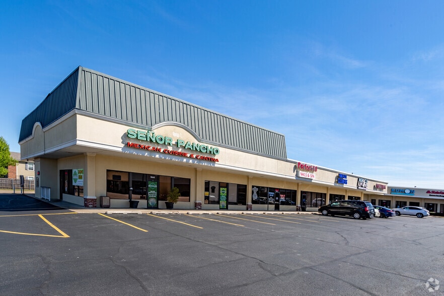 More Photos Of 2001-2041 W Houston St, Broken Arrow Unknown For Lease