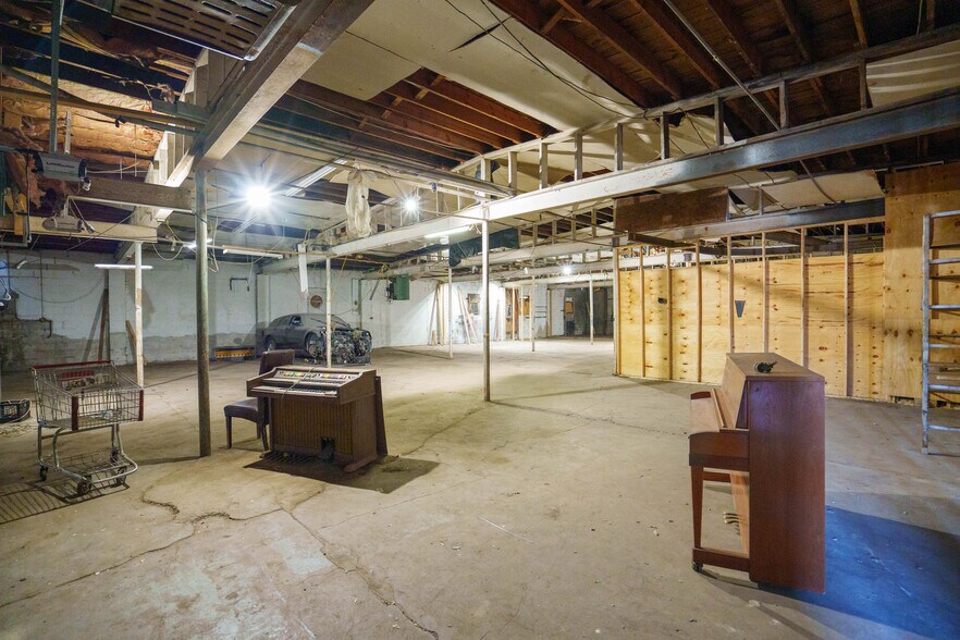 More Photos Of 1125 Mitchell Rd, Schenectady Warehouse For Sale