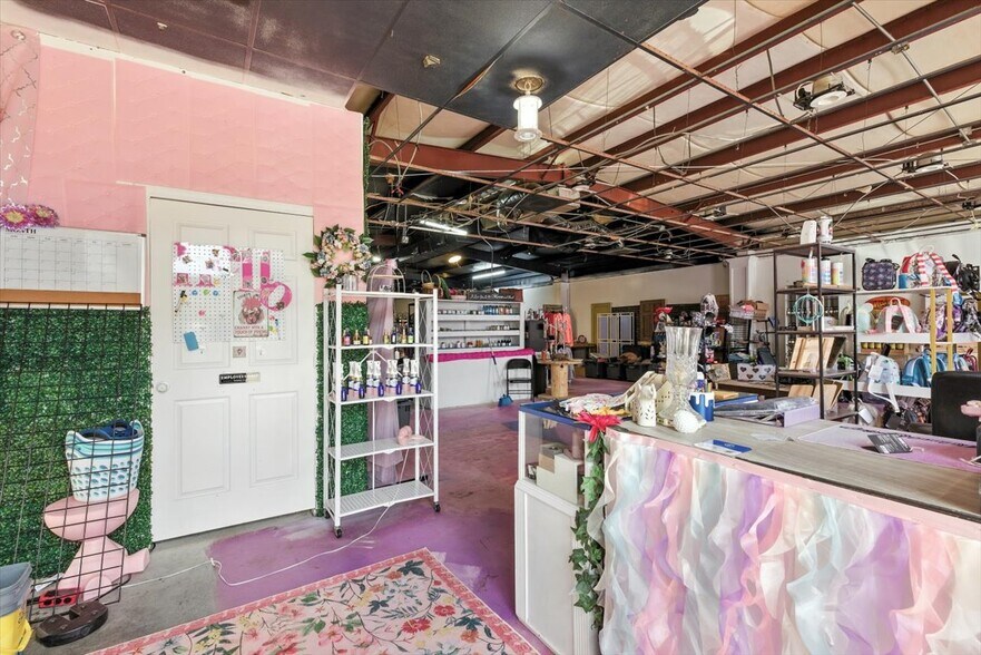 More Photos Of 2122 W Pensacola St, Tallahassee Freestanding For Lease