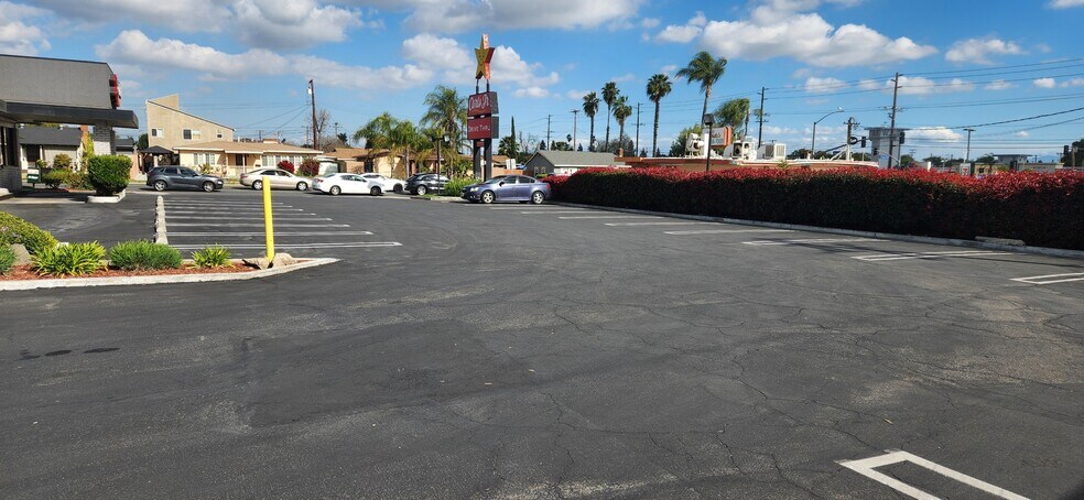 More Photos Of 1771 Indian Hill, Pomona Fast Food For Sale