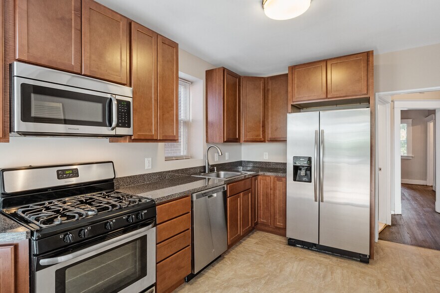 More Photos Of 5007 Goethe Ave, Saint Louis Multifamily For Sale