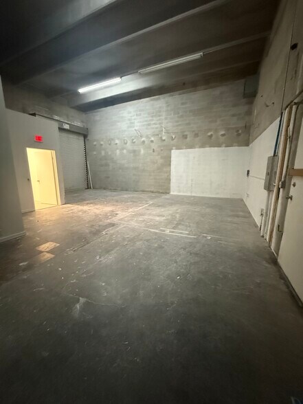 More Photos Of 5111 NW 159th St, Miami Lakes Unknown For Lease