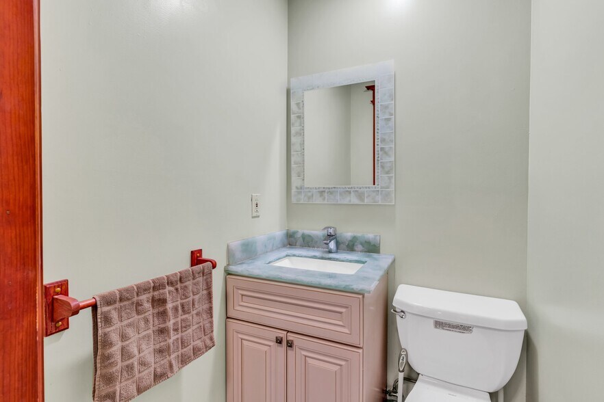 More Photos Of 1633 University Ave, Berkeley Office For Sale