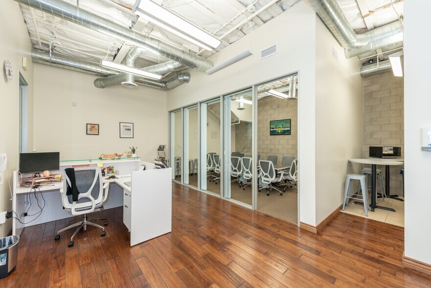 More Photos Of 8925 Research Dr, Irvine Office For Lease