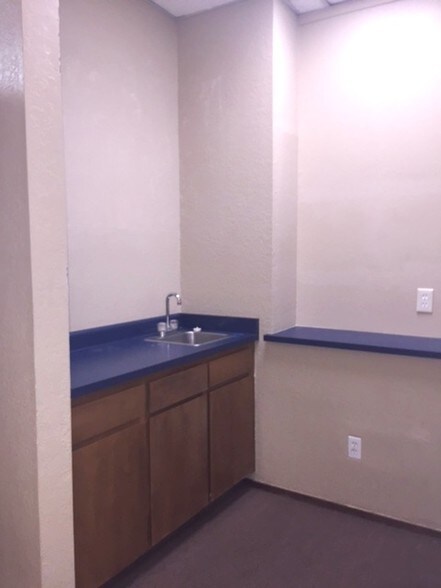 More Photos Of 2900 Sonoma Blvd, Vallejo Office For Lease