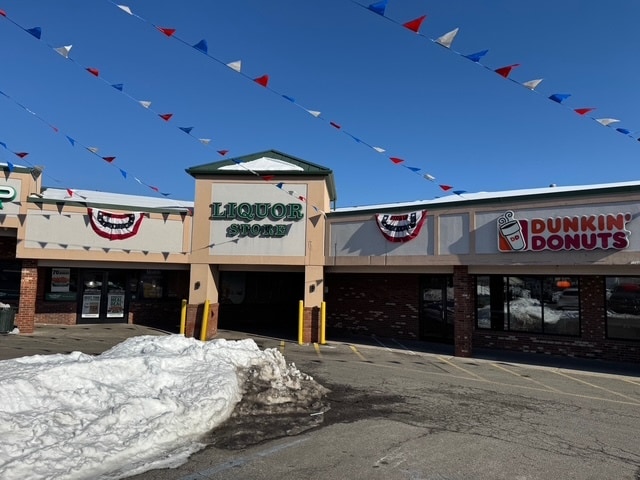 More Photos Of 1578 Main Ave, Clifton Unknown For Lease