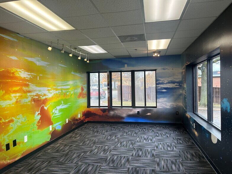 More Photos Of 6629 Engle Rd, Middleburg Heights Warehouse For Lease