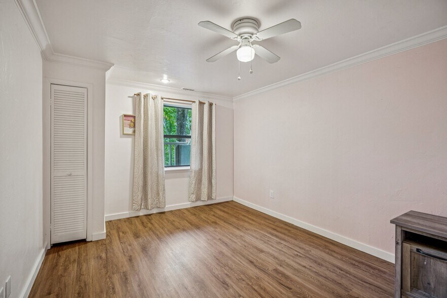 More Photos Of 4113 White Oak Dr, Hiawassee Apartments For Sale