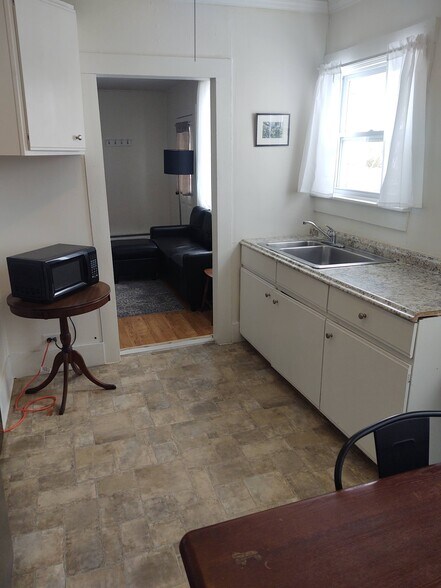 More Photos Of 22 Chestnut St, Brattleboro Apartments For Sale