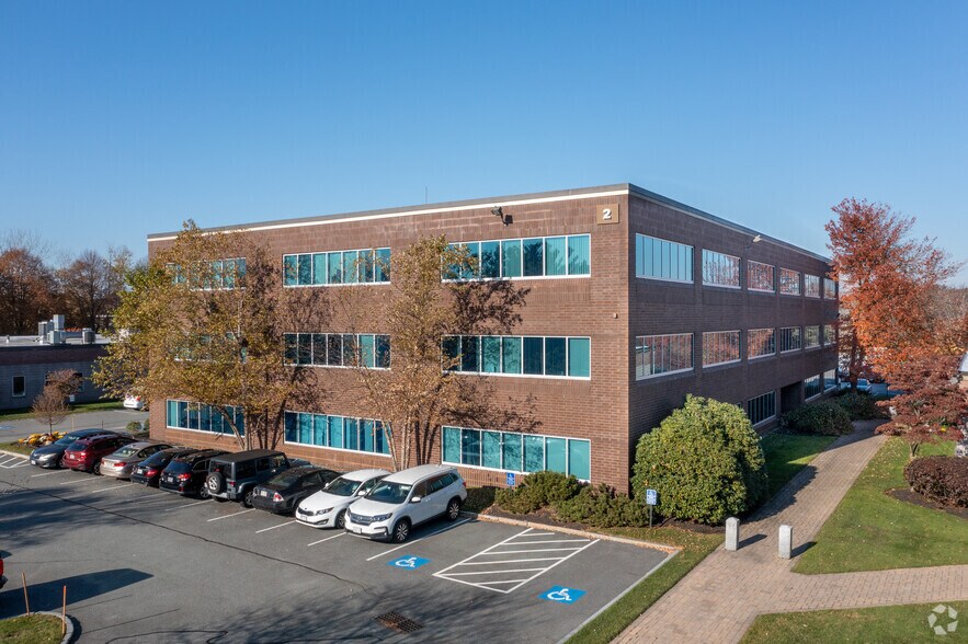 More Photos Of 107 Audubon Rd, Wakefield Office For Lease