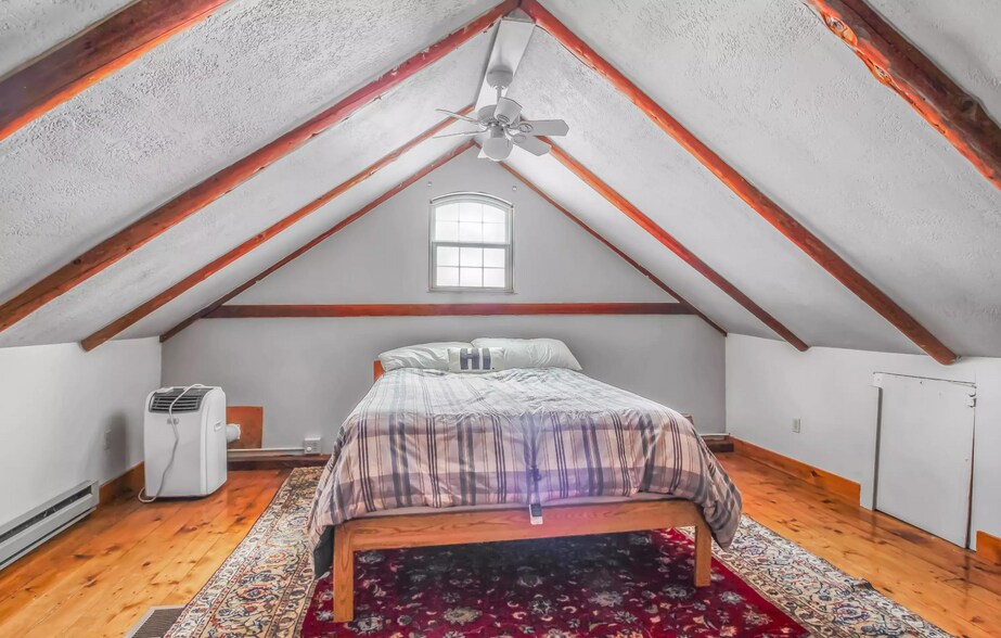 More Photos Of 2 W Main St, Littleton Hotel For Sale