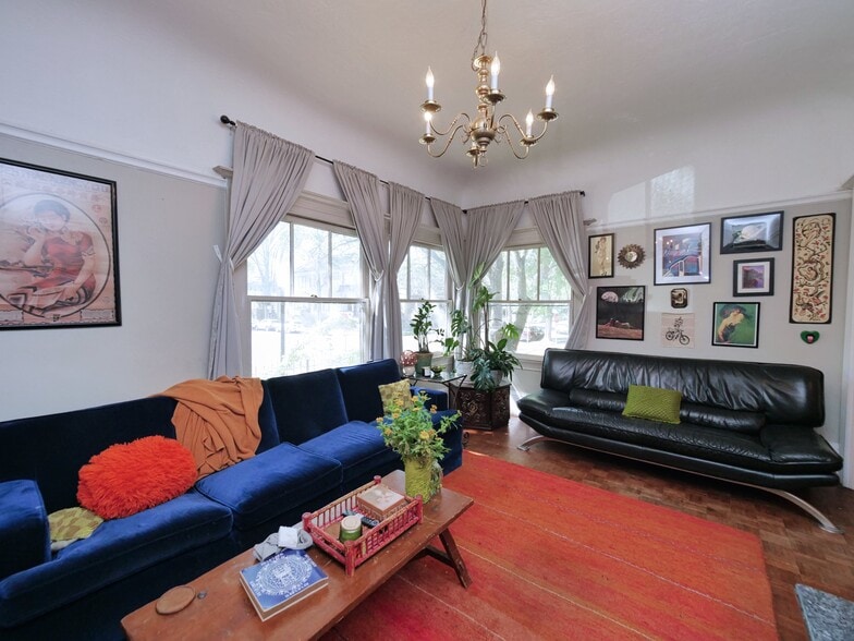 More Photos Of 1901-1903 H St, Sacramento Apartments For Sale