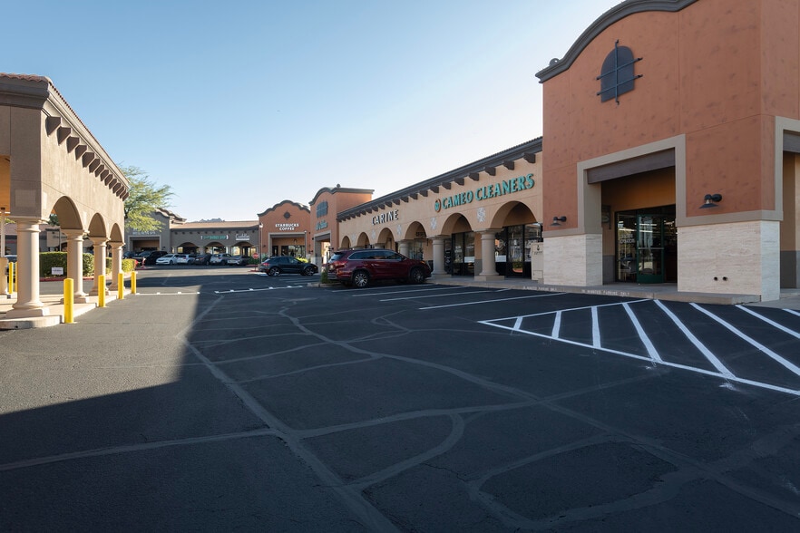 More Photos Of 8900 E Pinnacle Peak Rd, Scottsdale Unknown For Lease