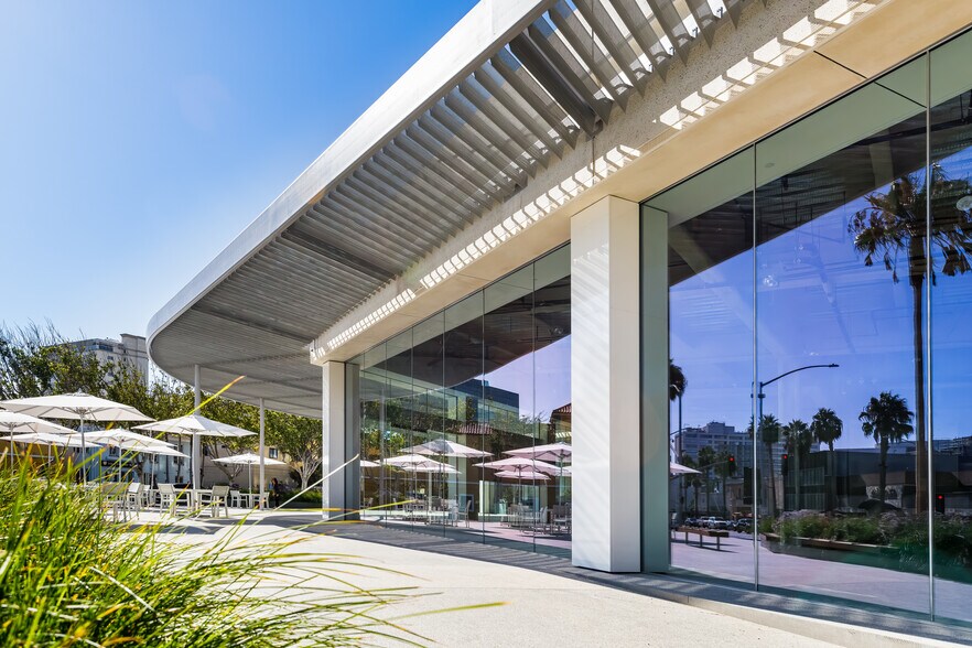 More Photos Of 401 Wilshire Blvd, Santa Monica Office For Lease