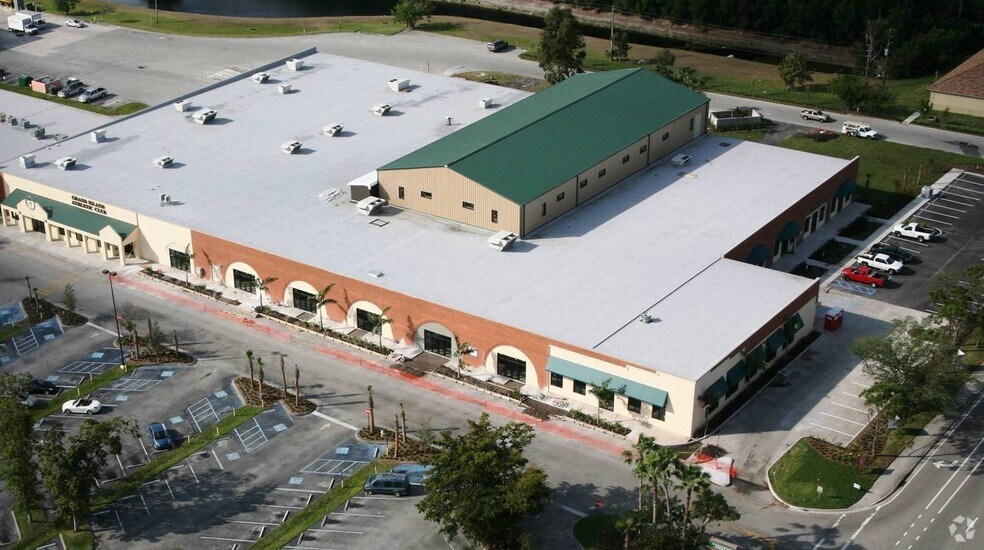 More Photos Of 3200-3600 SE Federal Hwy, Stuart Unknown For Lease
