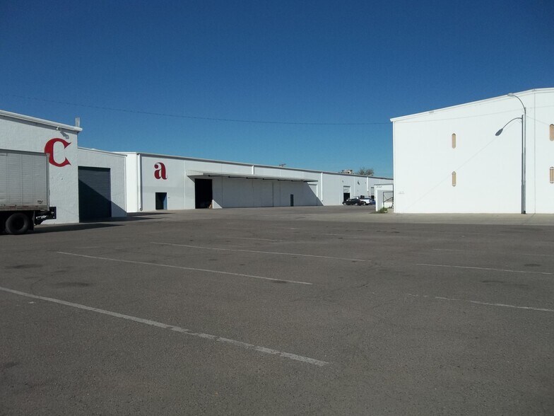 More Photos Of 1315 E Gibson Ln, Phoenix Warehouse For Lease