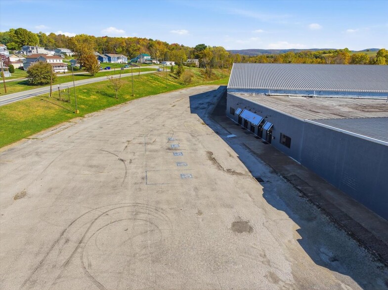 More Photos Of 5001 W Crawford Ave, Connellsville Skating Rink For Sale