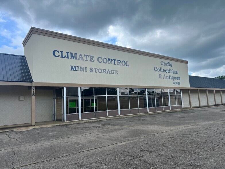 More Photos Of 705 E Church St, Booneville Storefront For Sale