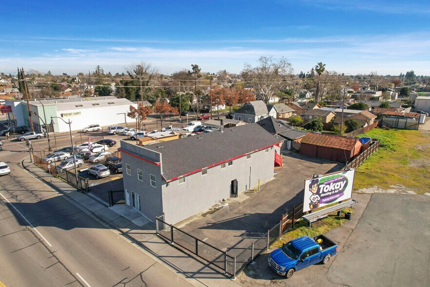 More Photos Of 104 E Lodi Ave, Lodi Storefront Retail Office For Sale