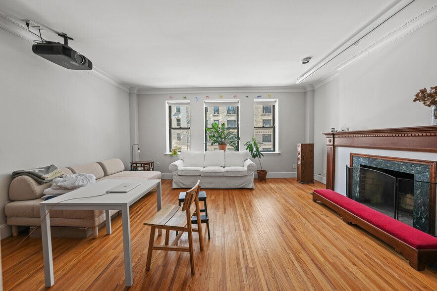 More Photos Of 489 West End Ave, New York Apartments For Sale