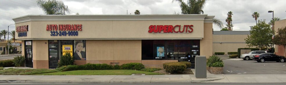 Primary Photo Of 13541 Lakewood Blvd, Downey Storefront For Lease