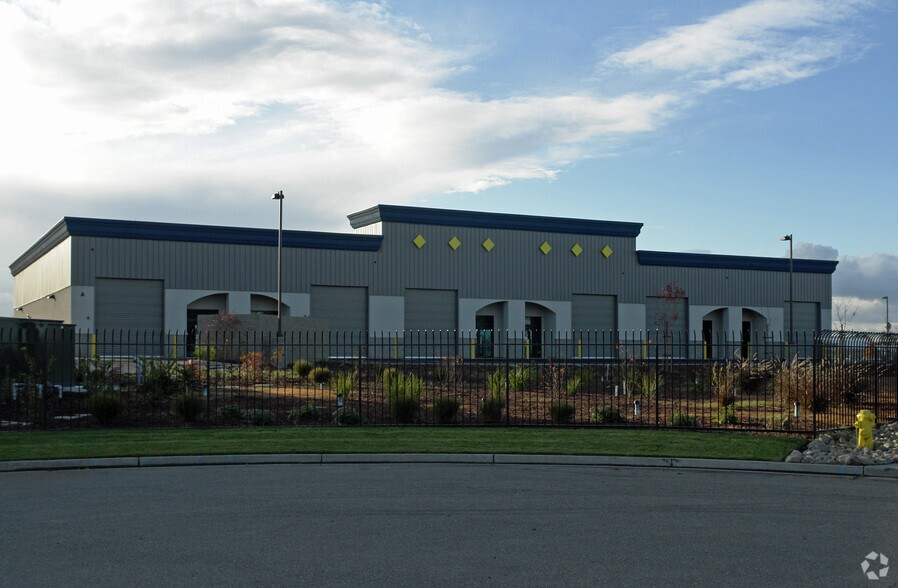 More Photos Of 4027-4103 Calloway Ct, Stockton Warehouse For Lease