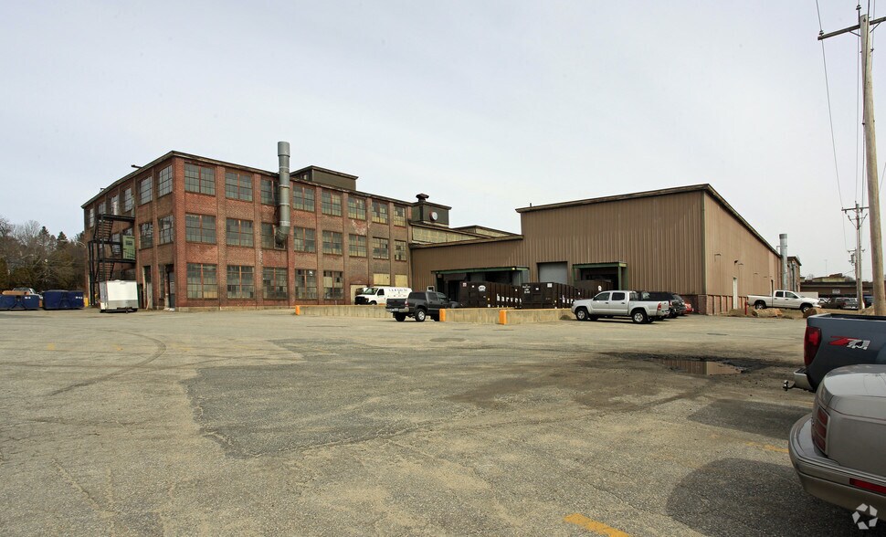 More Photos Of 1 Main St, Whitinsville Warehouse For Lease