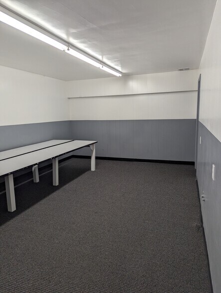 More Photos Of 2301-2323 W 190th St, Redondo Beach Industrial For Lease