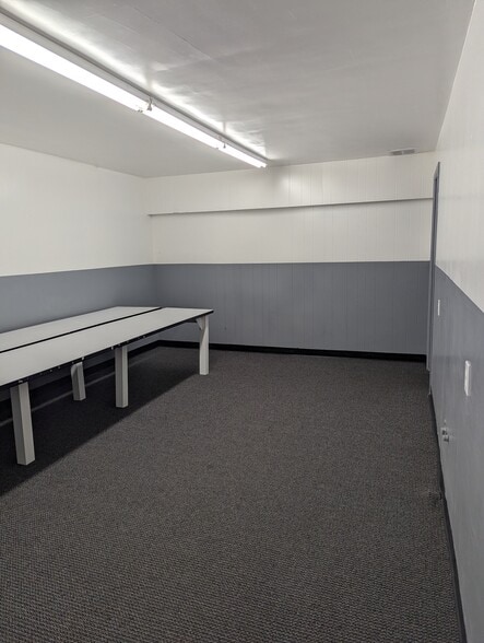 More Photos Of 2301-2323 W 190th St, Redondo Beach Industrial For Lease