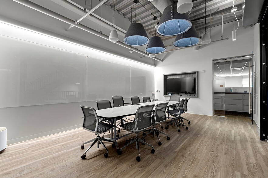 More Photos Of 415 S Broad St, Alpharetta Office For Sale