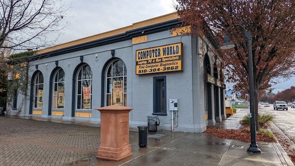 Primary Photo Of 37312 Fremont Blvd, Fremont Storefront For Sale
