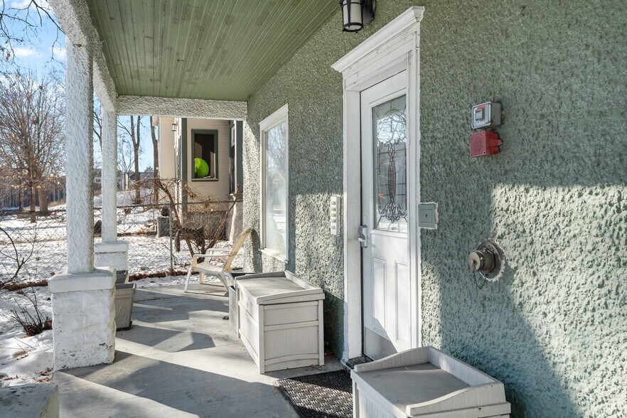 More Photos Of 2420 4th Ave S, Minneapolis Apartments For Sale