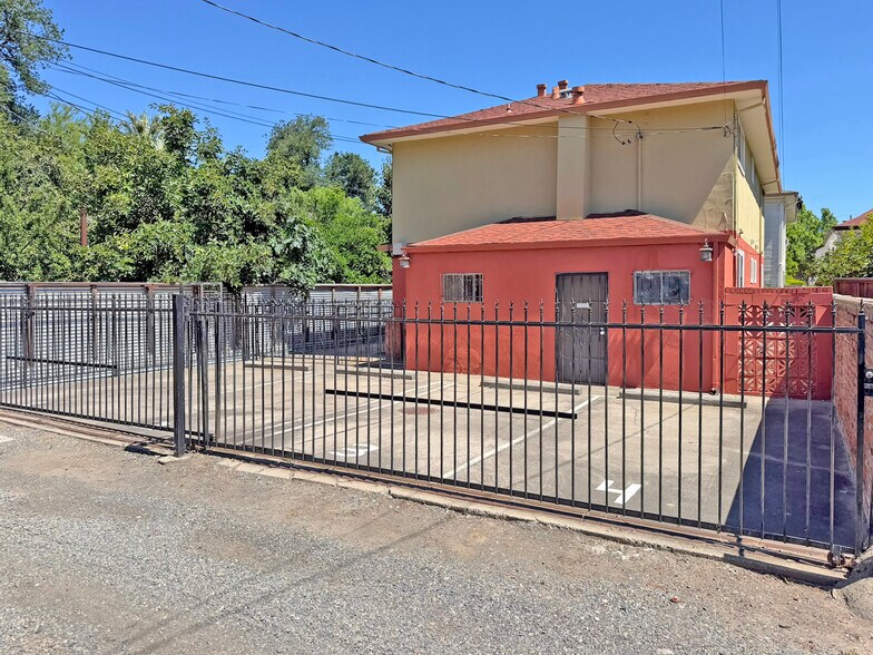More Photos Of 1312 T St, Sacramento Apartments For Sale