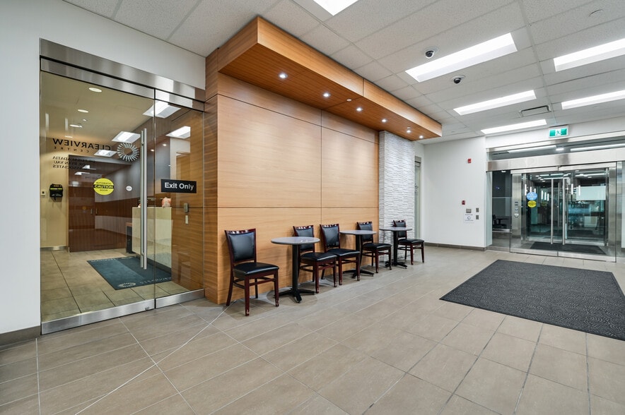 More Photos Of 5340 1st St SW, Calgary Medical For Lease