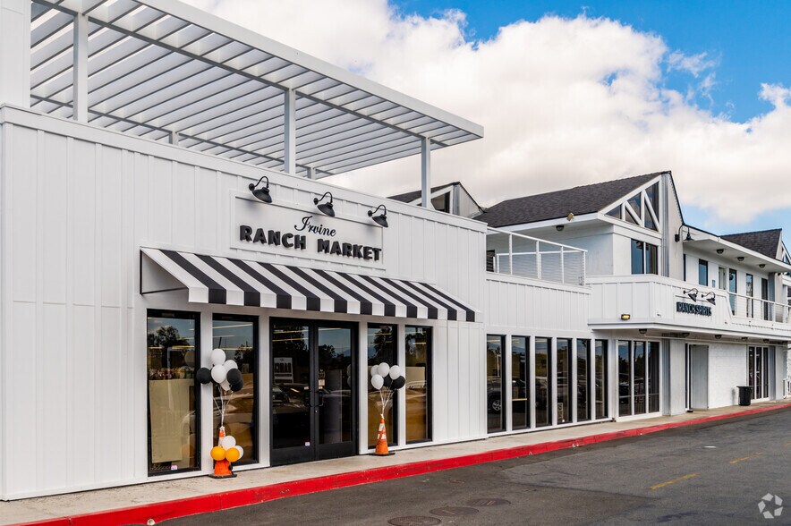 More Photos Of 2651-2675 Irvine Ave, Costa Mesa Storefront For Lease