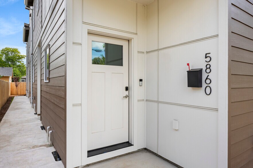 More Photos Of 5860 N Missouri Ave, Portland Apartments For Sale