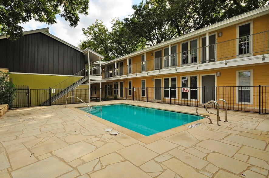 More Photos Of 2523 Durwood St, Austin Apartments For Sale