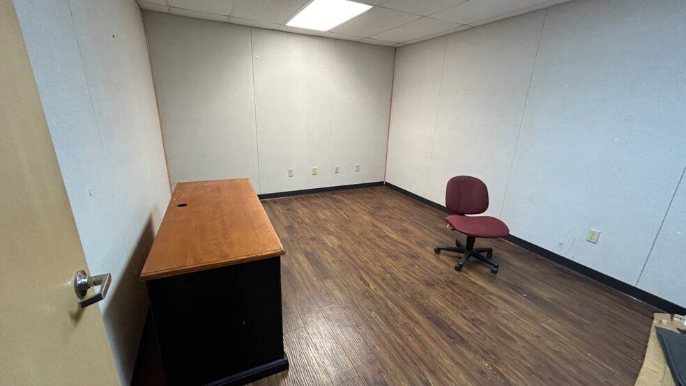 More Photos Of 2144 E Roosevelt St, Phoenix Light Distribution For Sale