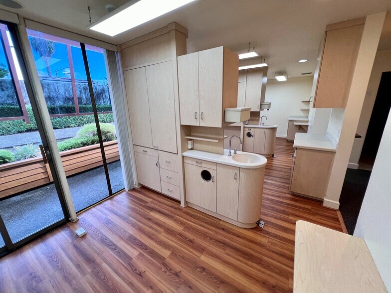 More Photos Of 920 Northgate Dr, San Rafael Medical For Lease