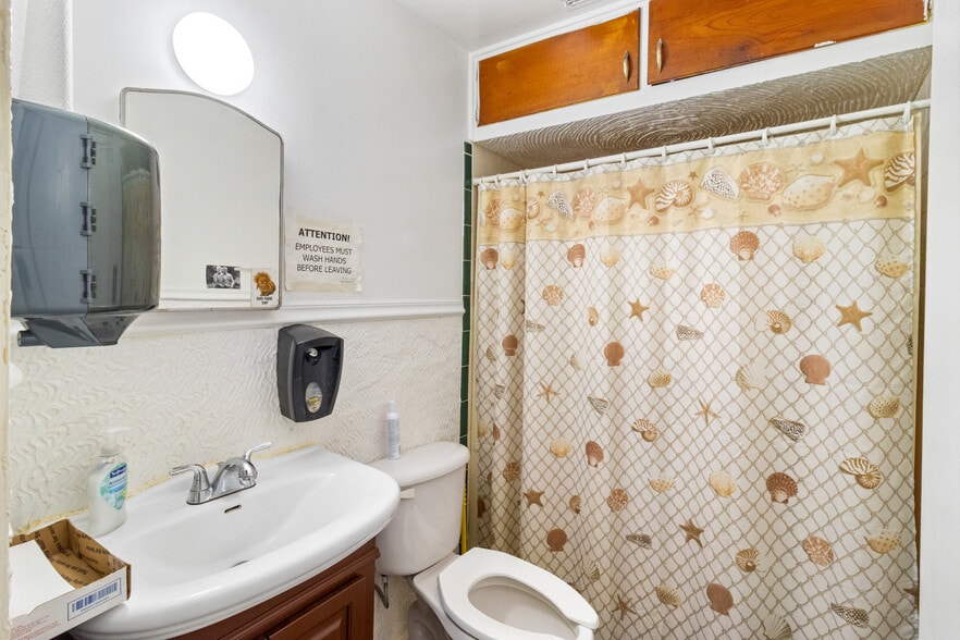 More Photos Of , Winter Haven Office For Sale