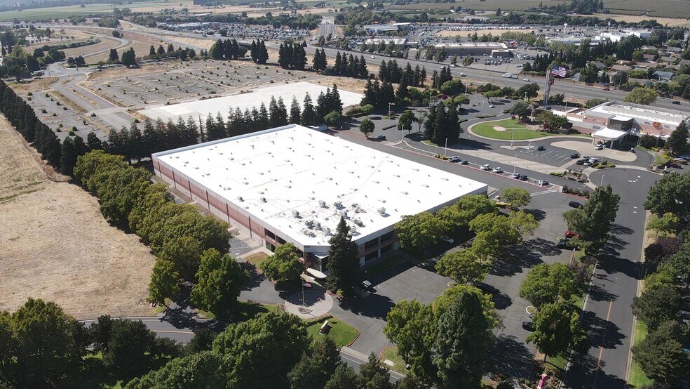 More Photos Of 2500 N Watney Way, Fairfield Warehouse For Lease