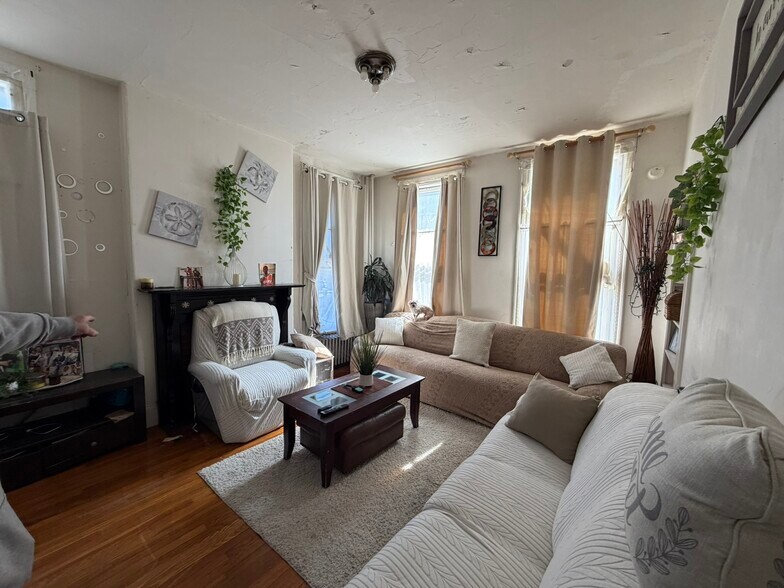 More Photos Of 112 School St, Clinton Multifamily For Sale