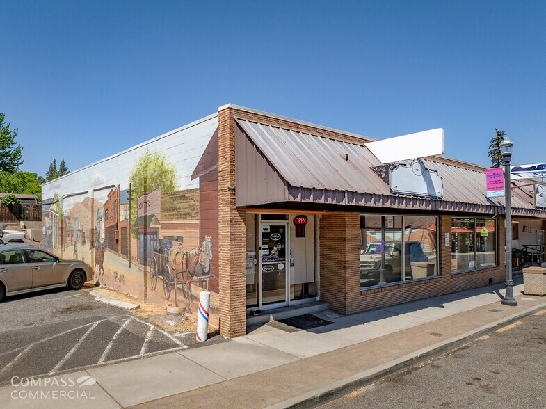More Photos Of 502 Deschutes Ave, Maupin General Retail For Sale